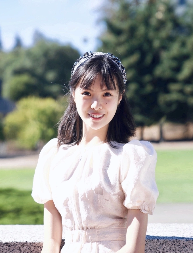 Carina Hong Foto cortesía de la Sociedad Matemática Estadounidense
