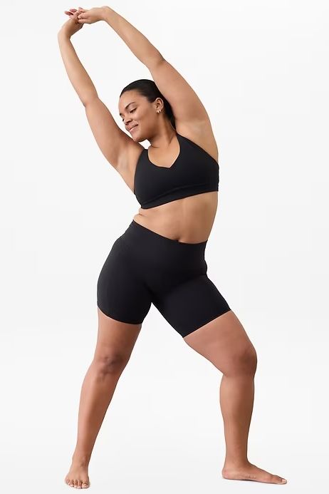 Athleta Saludo Stash High Rise 7" corto