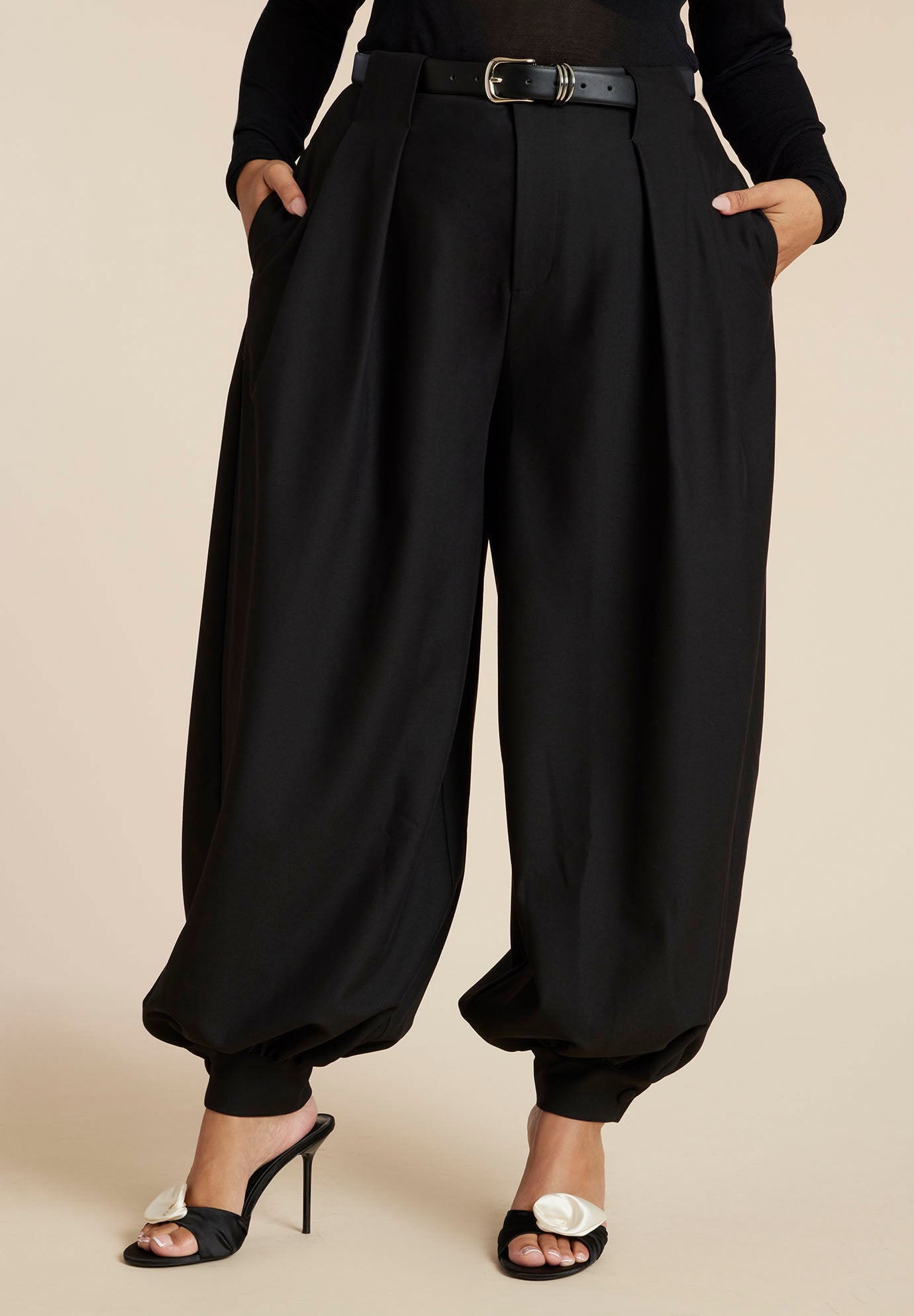 Pantalón Globo Con Pliegues