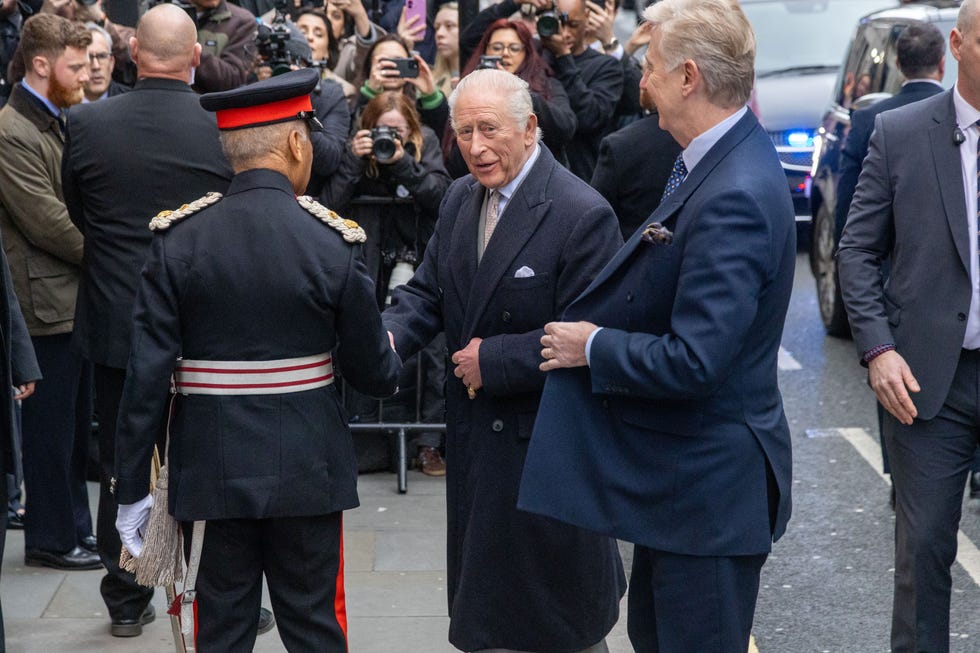 El rey Carlos III llega a la Semana de la Moda de Londres... El rey Carlos III llega a la Semana de la Moda de Londres...