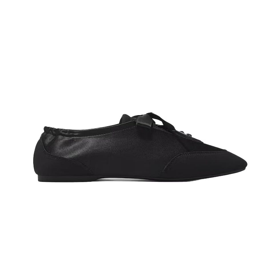 Como zapatilla de satén Como zapatilla de satén