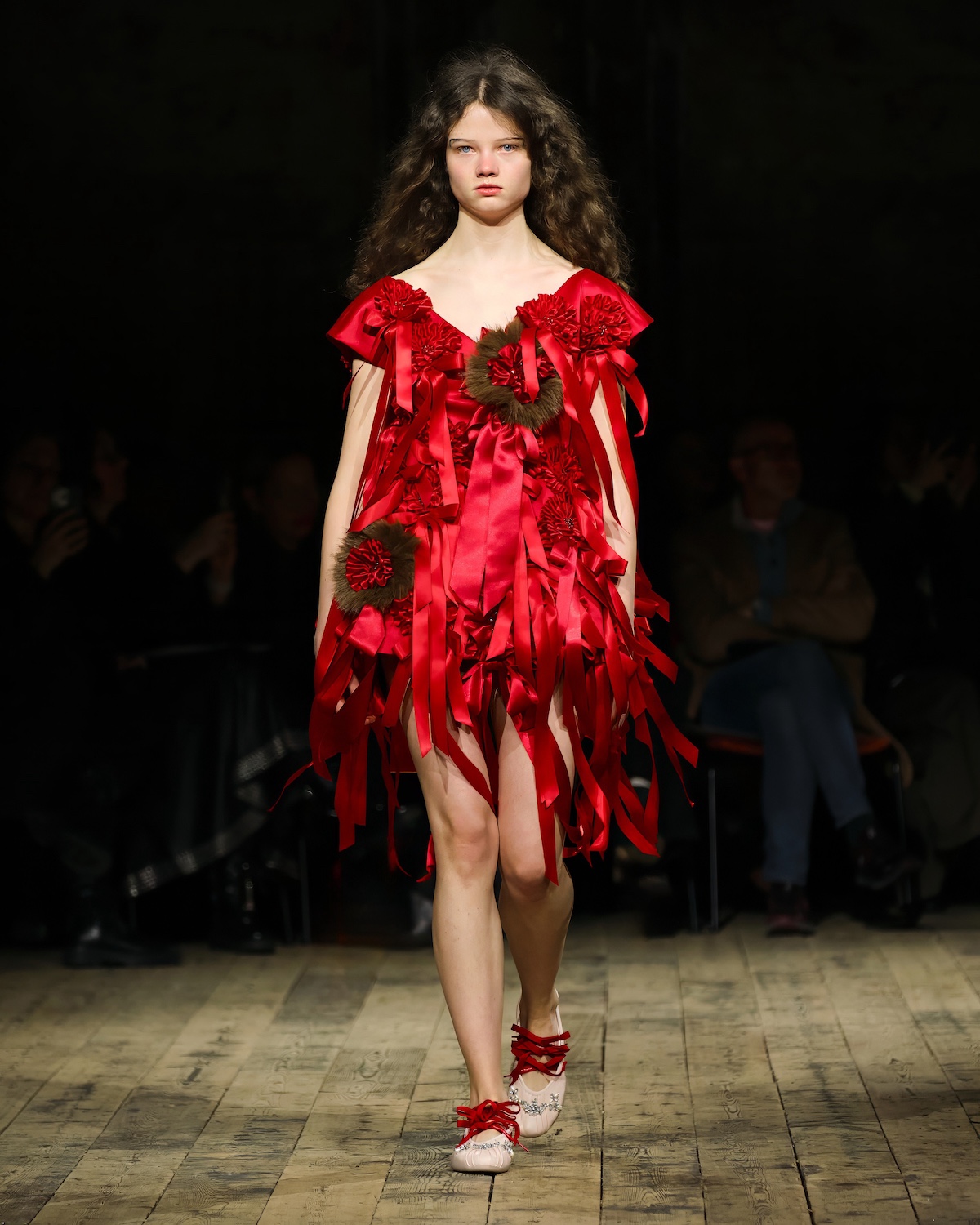 Desfile de Simone Rocha A/W 2026 en la Semana de la Moda de Londres