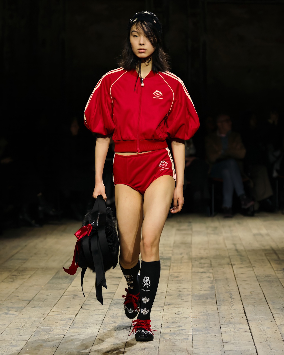 Desfile de Simone Rocha A/W 2026 en la Semana de la Moda de Londres