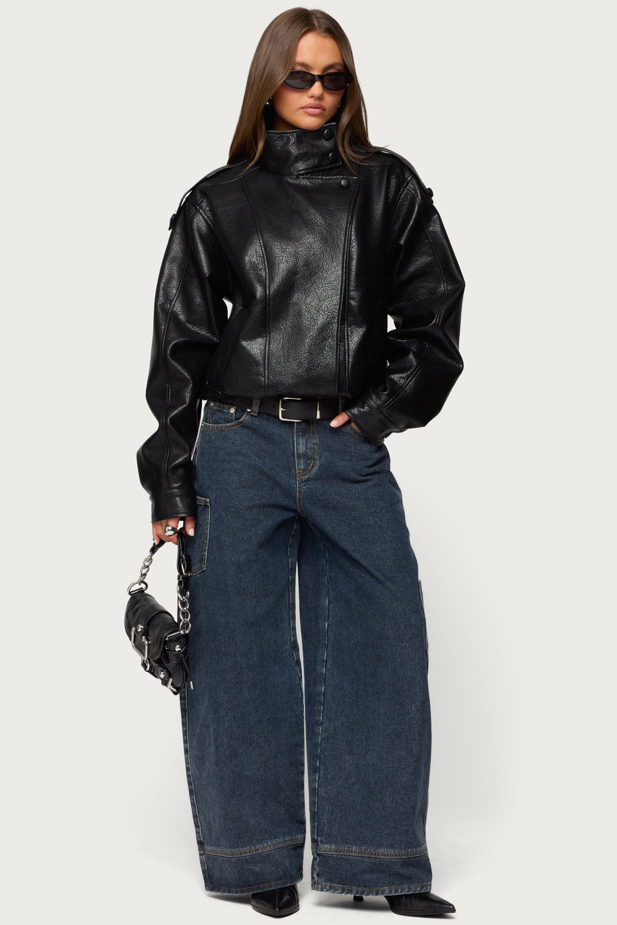 Chaqueta de piel sintética de gran tamaño de cuello alto de Jaicee - Negro / Xs