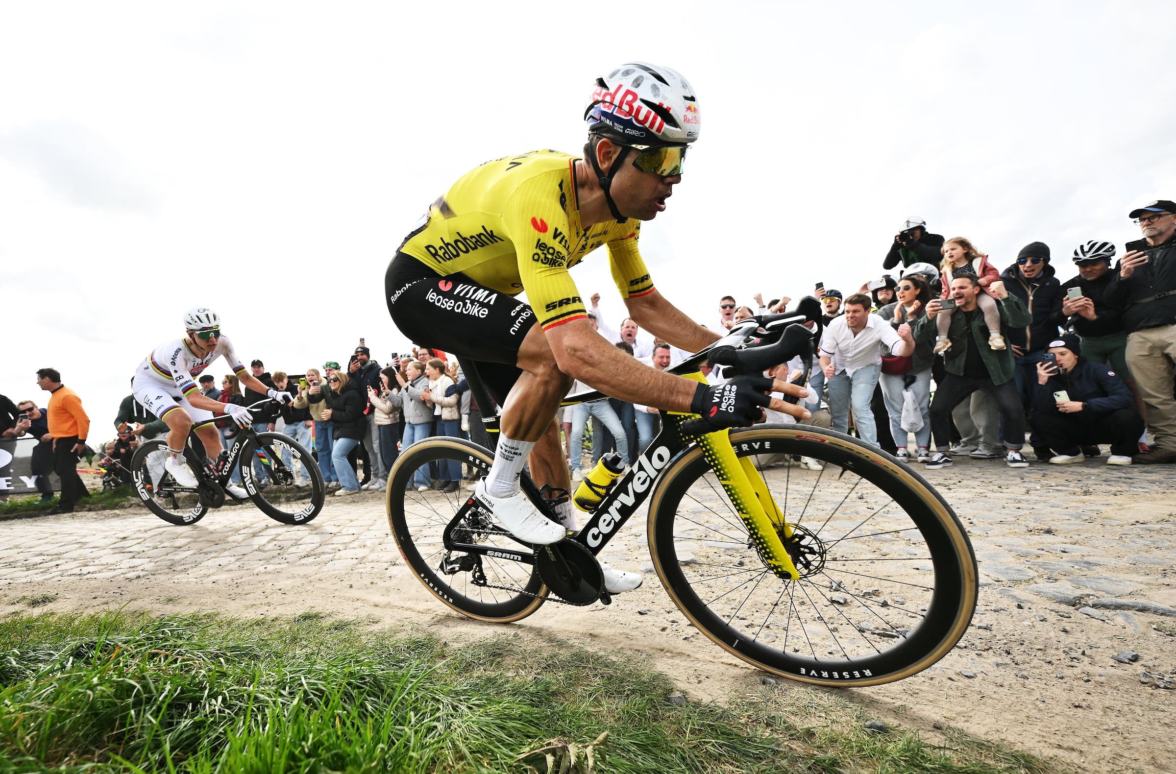 Wout van Aert realizó una actuación inspirada durante Paris-Roubaix (Foto: Dario Belingheri/Getty Images)