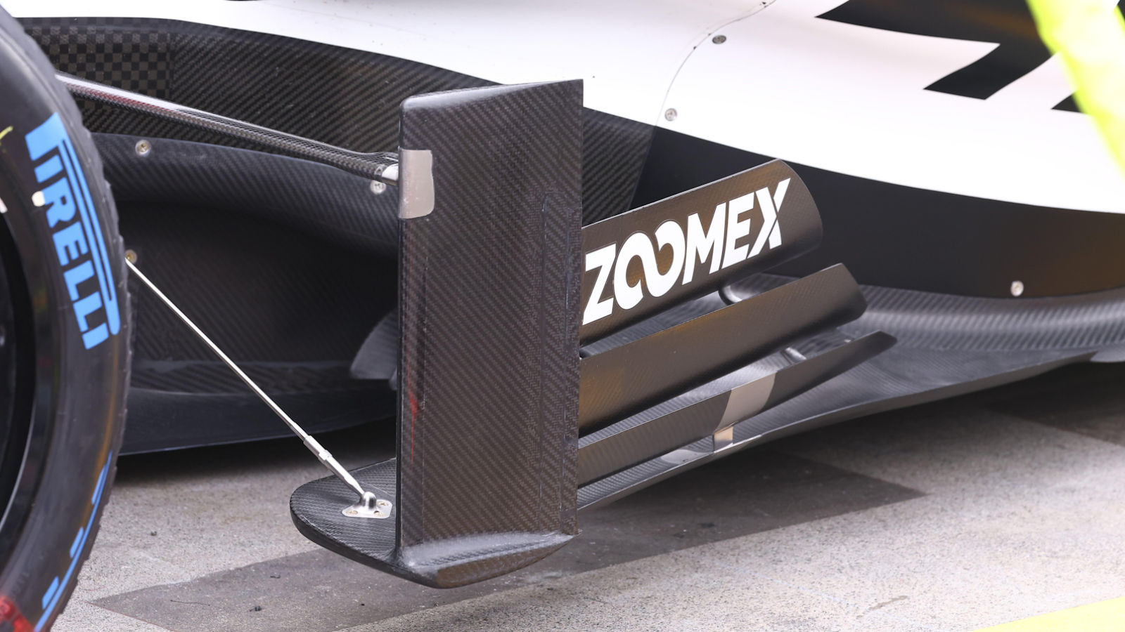 Matriz de deflectores Haas VF-26