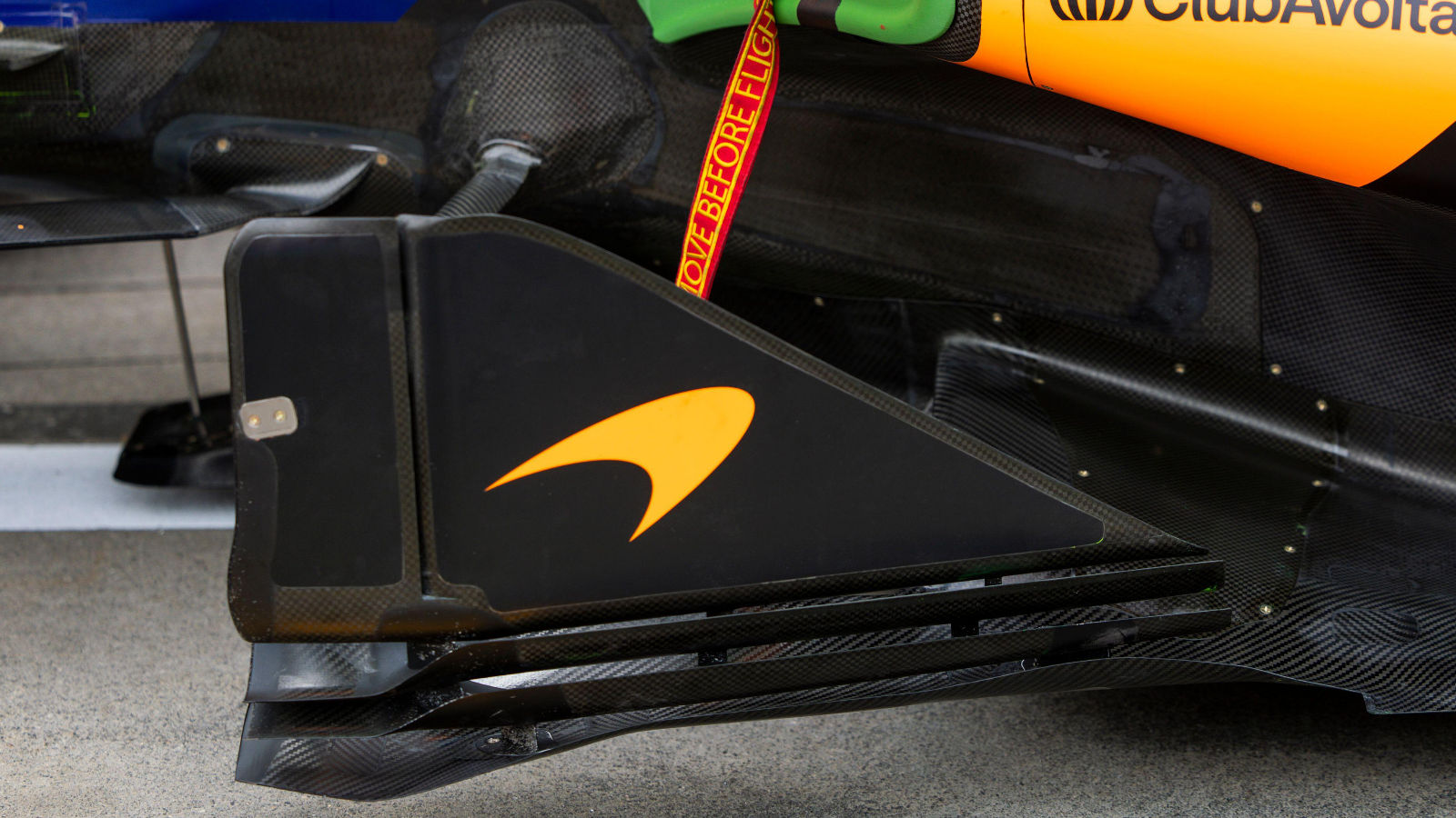Matriz deflectores McLaren MCL40