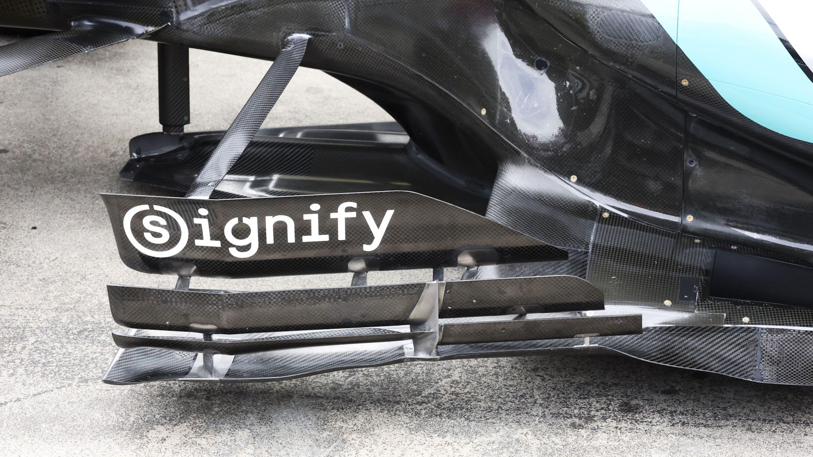 Matriz deflectora Mercedes W13