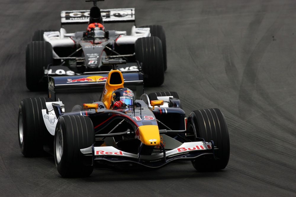 Christian Klien, Red Bull Racing, liderando Christijan Albers, Minardi