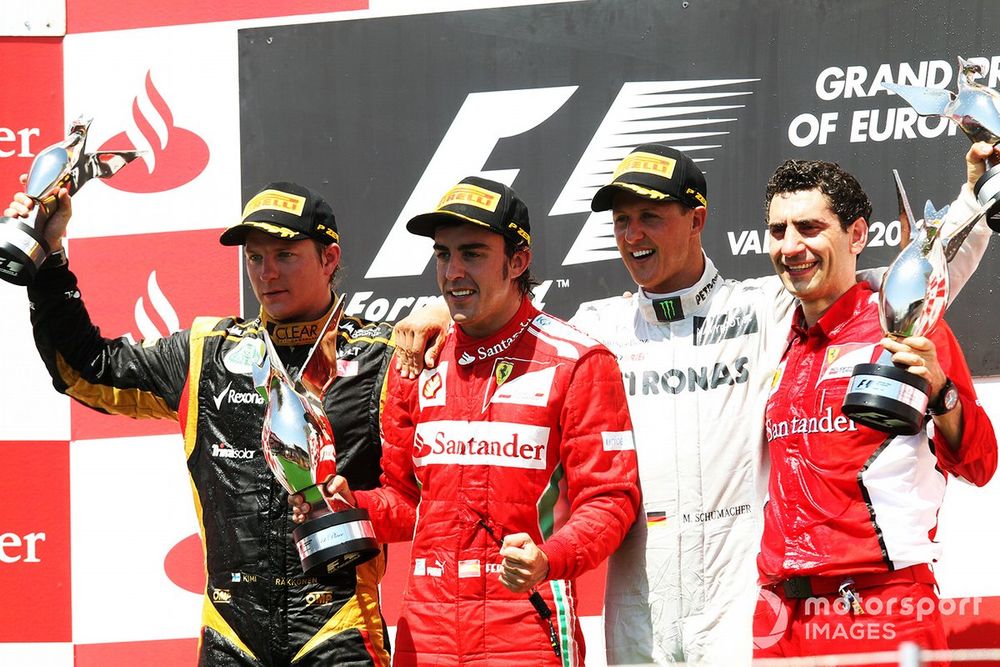 Andrea Stella celebra la victoria de Fernando Alonso en el Gran Premio de Europa de 2012