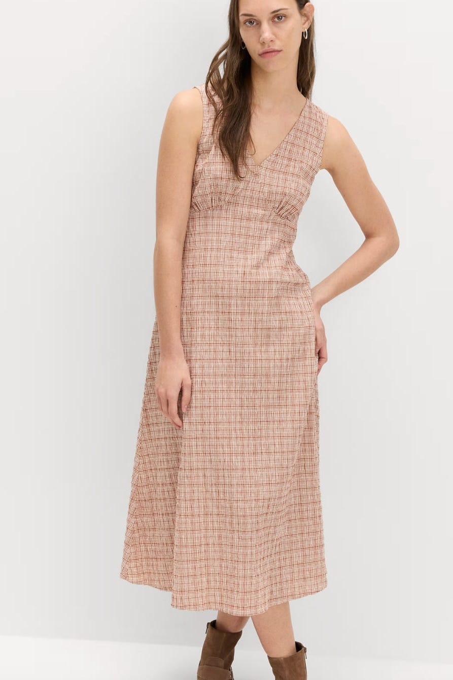 Comprueba el vestido de té