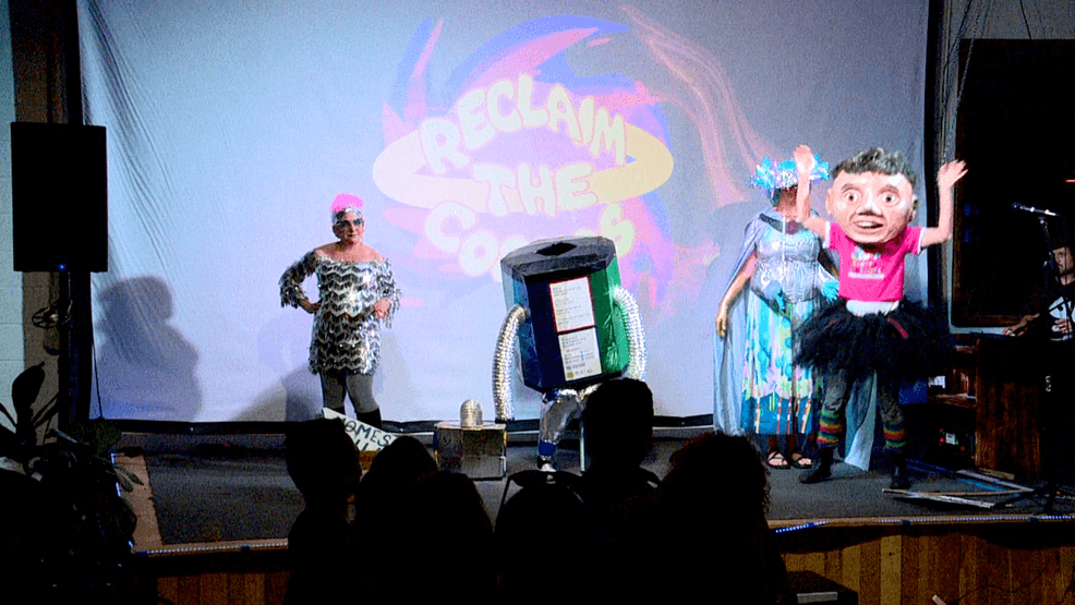 Recientemente, en Devil's Foot Beverage Company, se ha celebrado un desfile de moda de cosplay llamado Reclaim the Cosmos y que beneficia a Asheville Tenants Union. (Foto: personal de WLOS)