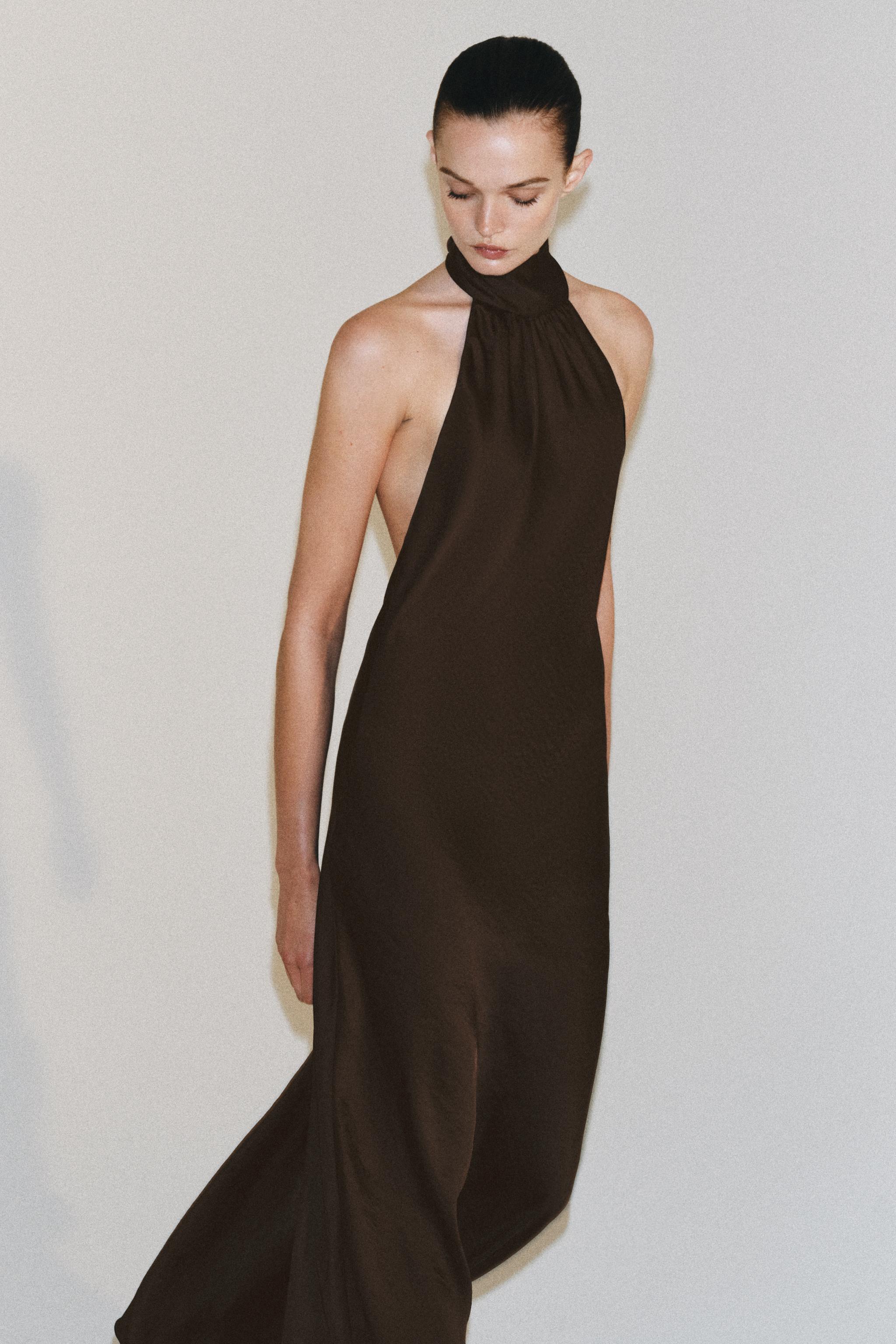 Vestido de satén de la colección Zw