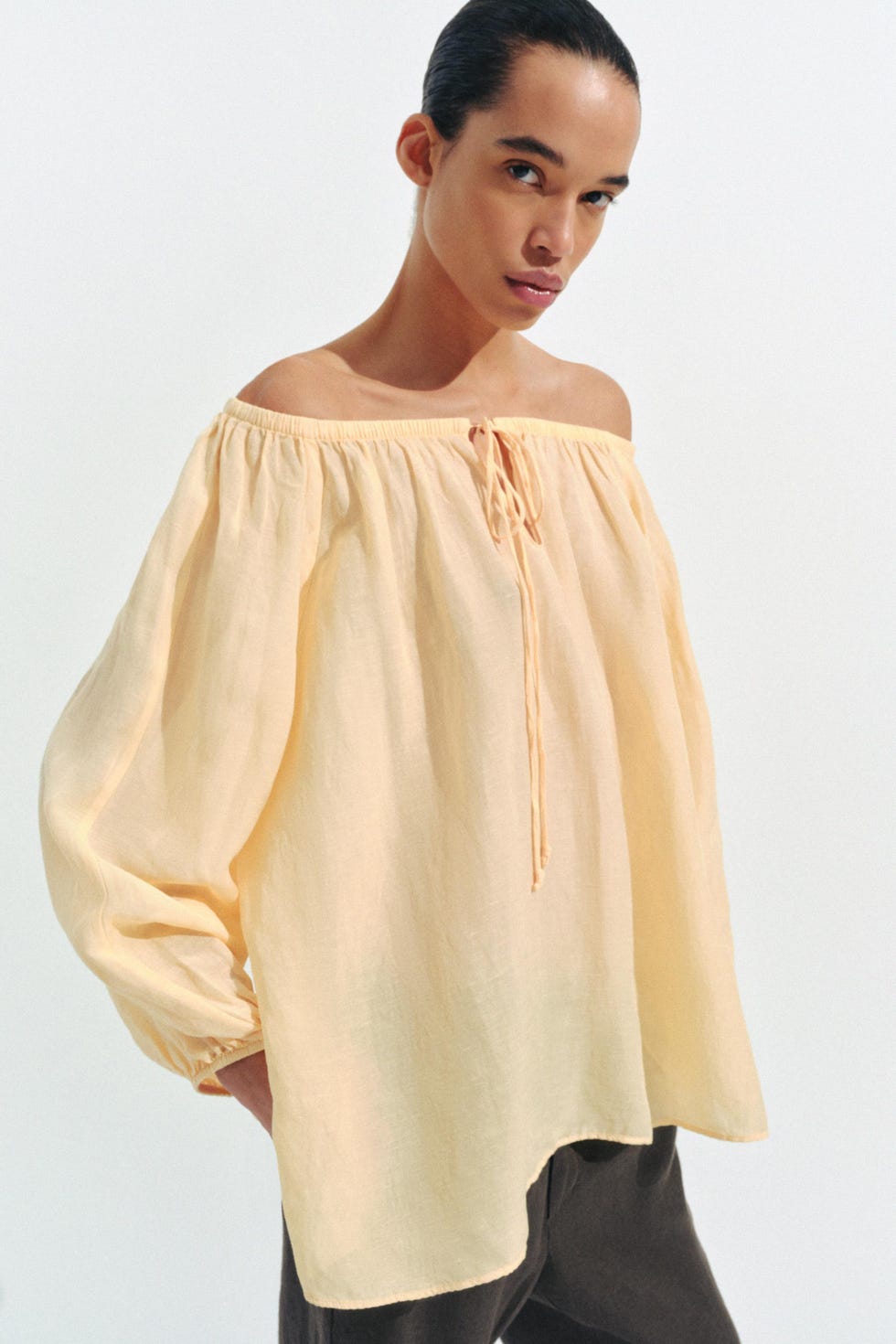 Blusa de lino amarillo bardote Blusa de lino amarillo bardote
