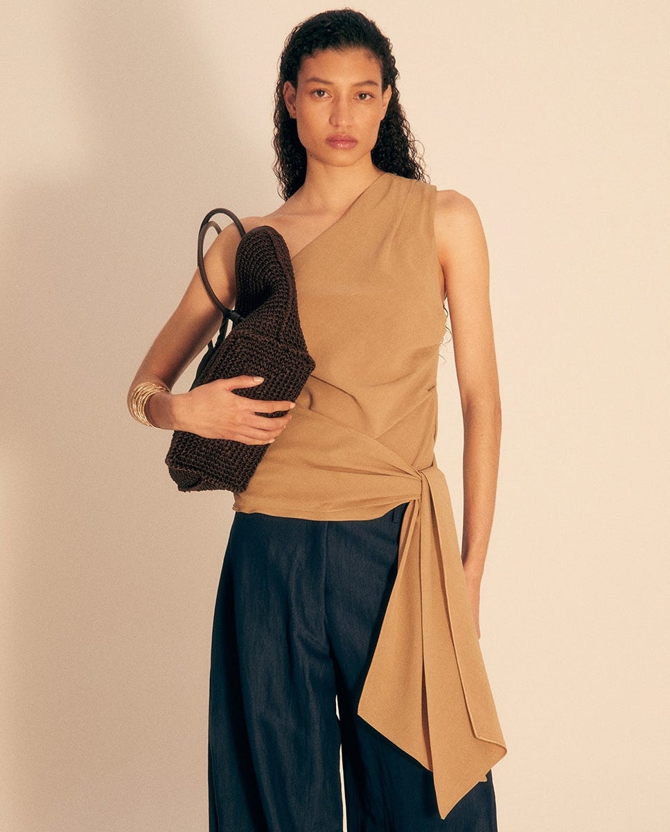 Blusa asimétrica marrón claro Blusa asimétrica marrón claro