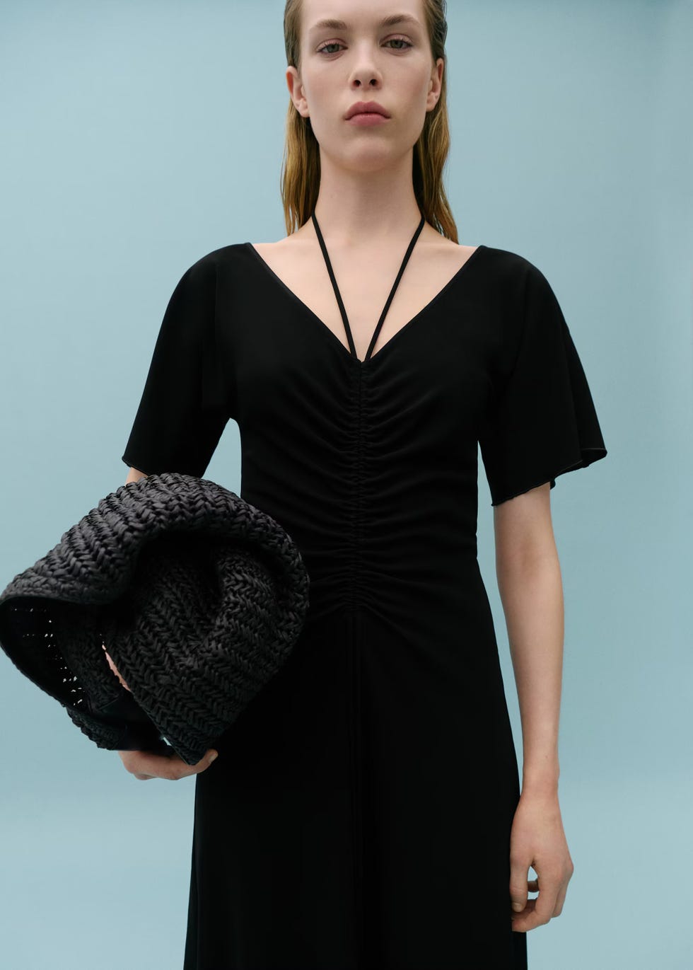 Los trajes minimal de Mango para verano por menos de 12€ los vestidos minimal de mango para verano por menos de 12€